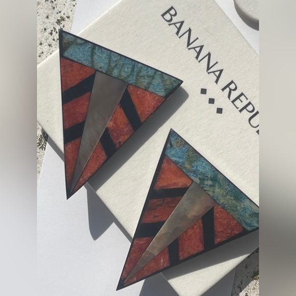 2 pair Geometric Earrings Set - Picture 7 of 9